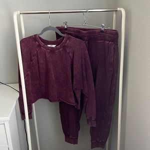 Joy Lab Maroon Jogger/Sweatshirt Set